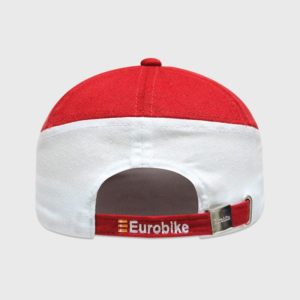 Boné com recorte vermelho - Traseiro