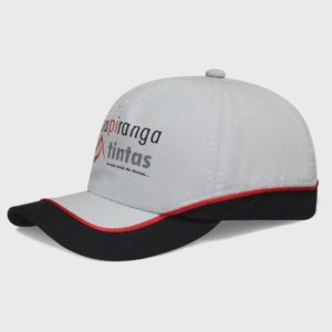Boné com recorte na copa e aba - Perfil
