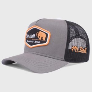 Boné trucker bordado com aba curva - Perfil